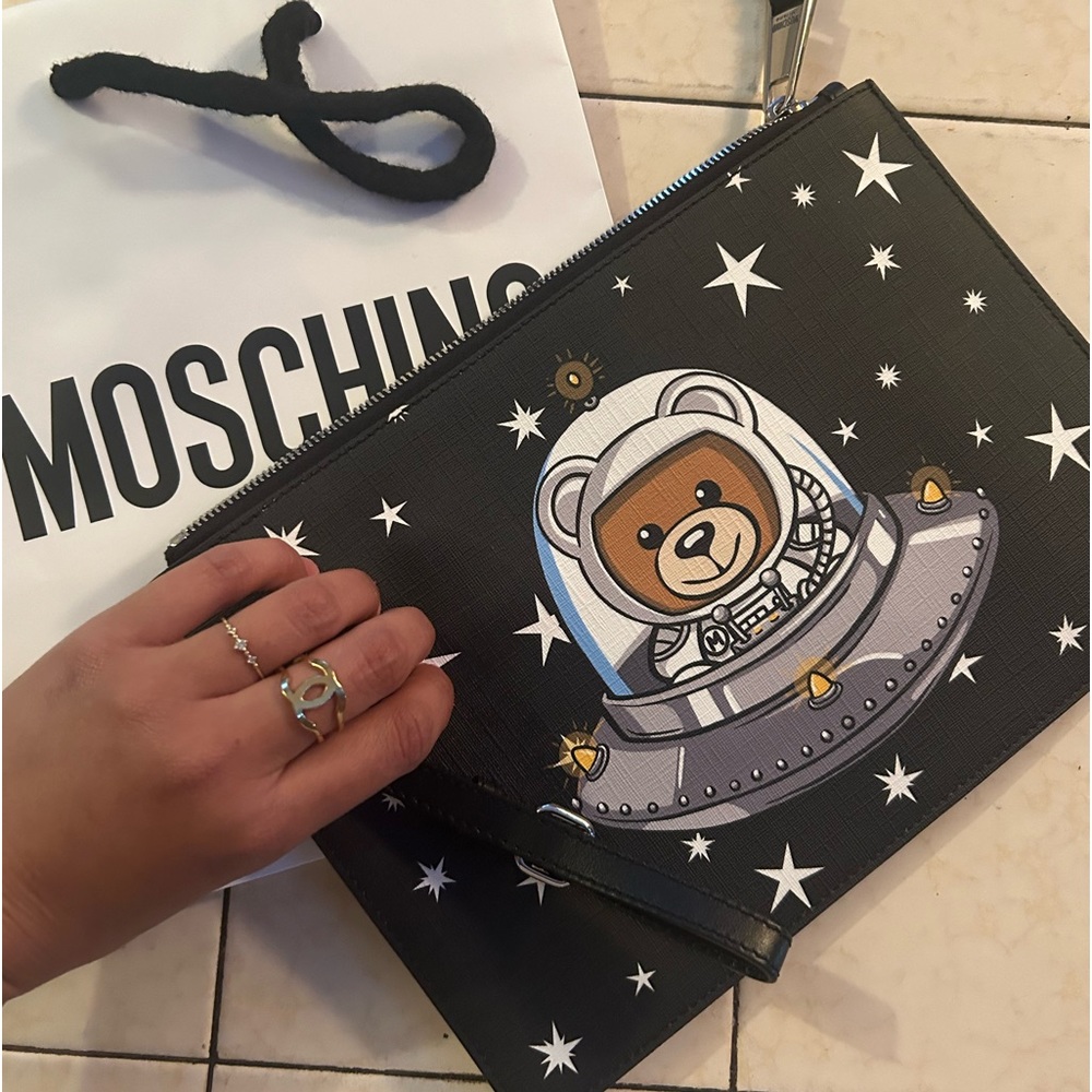 Moschino space teddy clutch (large) LIMITED EDITION 🤩⭐️